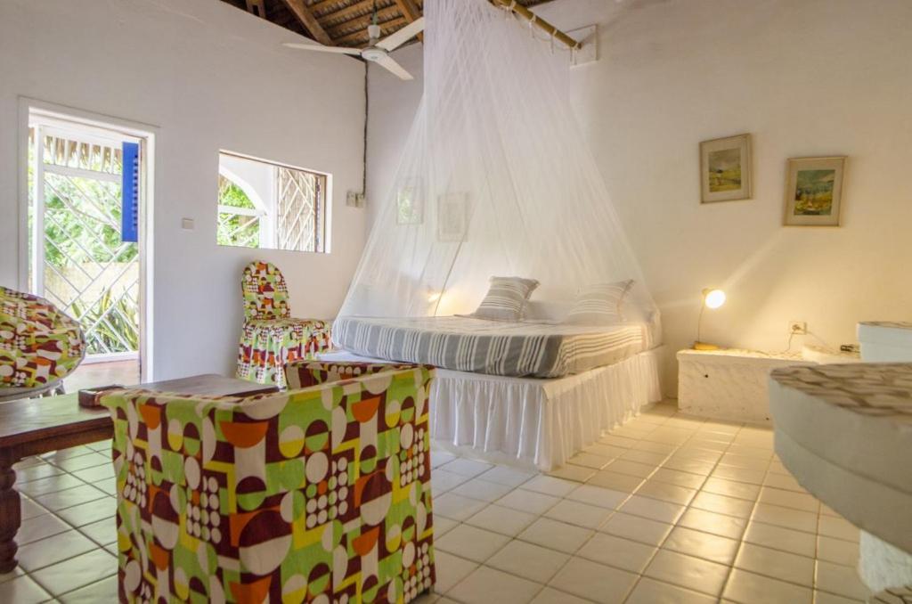 Chez Maggie Hotel & Restaurant Morondava Exterior photo